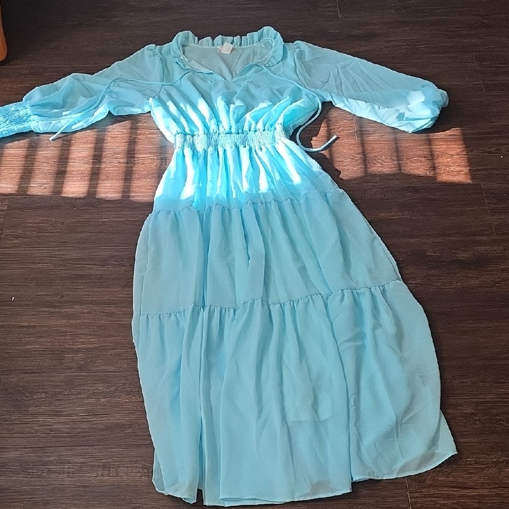Elegant Light Blue Maxi Dress